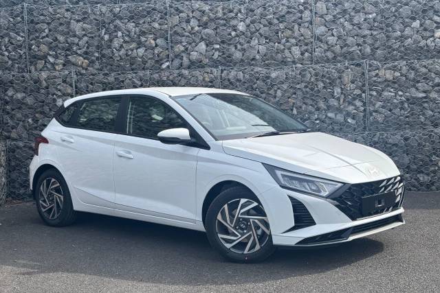 Hyundai i20 Advance 1.0 100ps Hatchback Petrol Atlas White