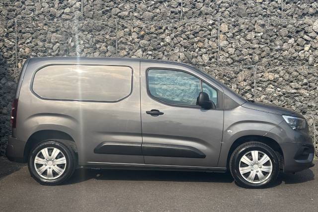 2022 Vauxhall Combo Cargo 2300 1.5 Turbo D 100ps H1 Sportive Van