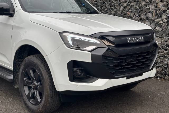 2025 Isuzu D-max V-Cross Automatic 1.9 4WD Euro 6 (s/s) 4dr
