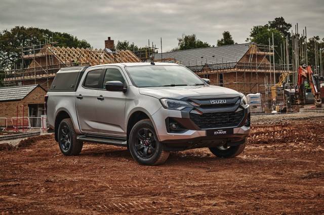 Isuzu D-max V-Cross Commerical Automatic 1.9 4WD Euro 6 (s/s) 4dr Pick Up Diesel Black