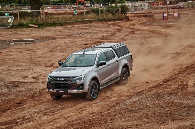 2025 Isuzu D-max V-Cross Commerical Automatic 1.9 4WD Euro 6 (s/s) 4dr